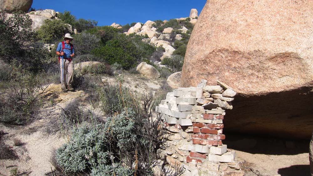 hk16032146.jpg - 163383 Bytes